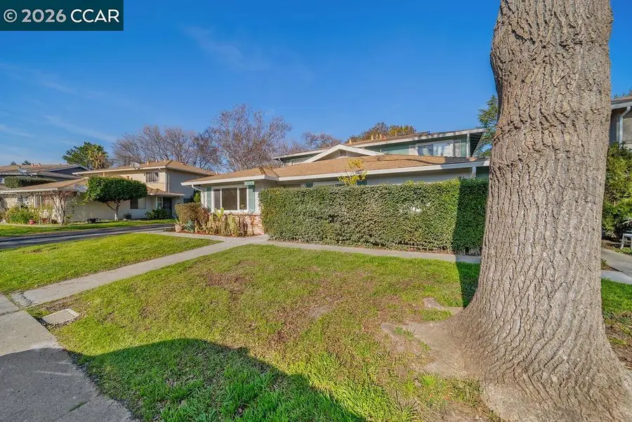 1465 Del Rio Cir  #A, Concord, CA 94518 - Image #3