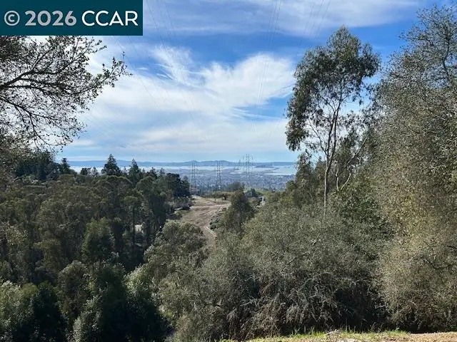 6201 Skyline Blvd, Oakland, CA 94611 - #3