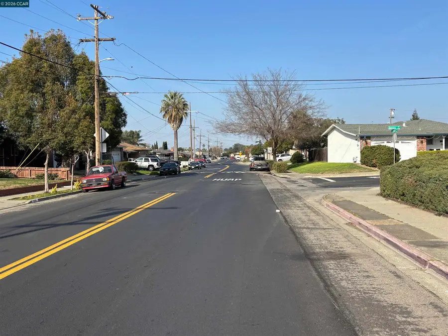 1304 13Th St, Antioch, CA 94509 - #2