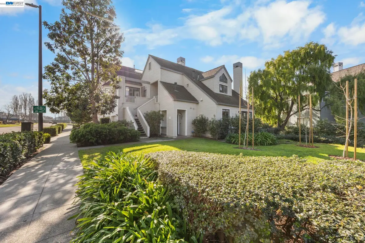 3009 Triumph Dr, Alameda, CA 94501 - #1