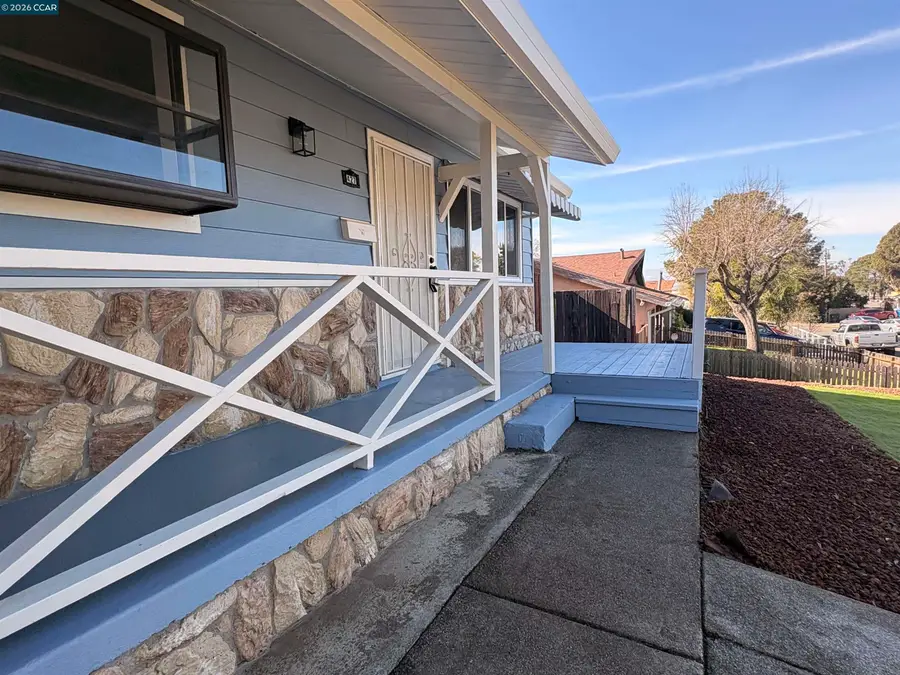 427 Ladera Dr, Vallejo, CA 94591 - #2
