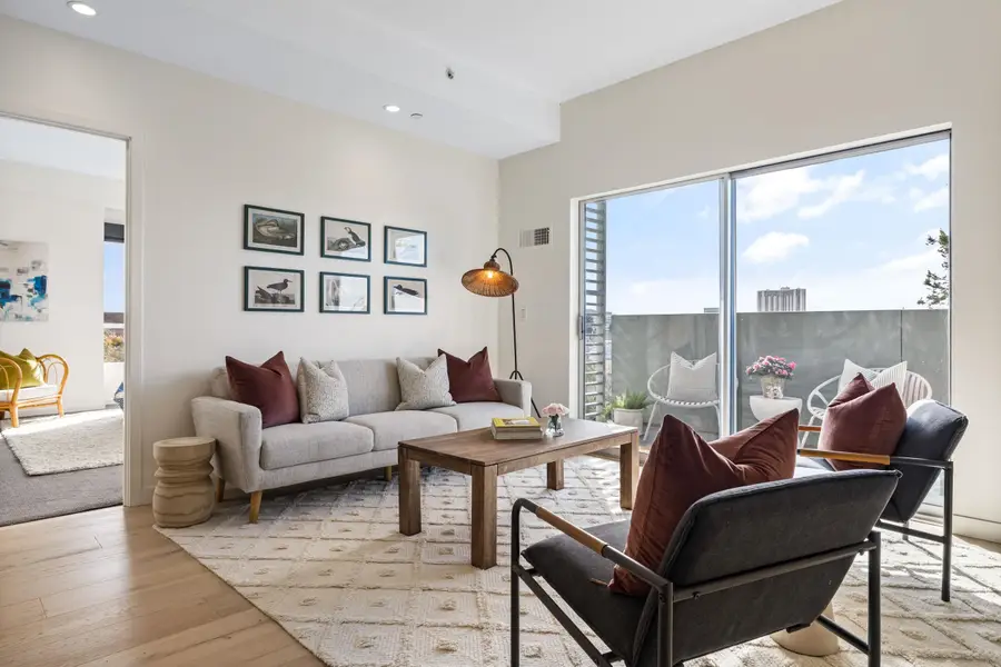 6465 San Pablo Ave  #306, Oakland, CA 94608 - Image #2