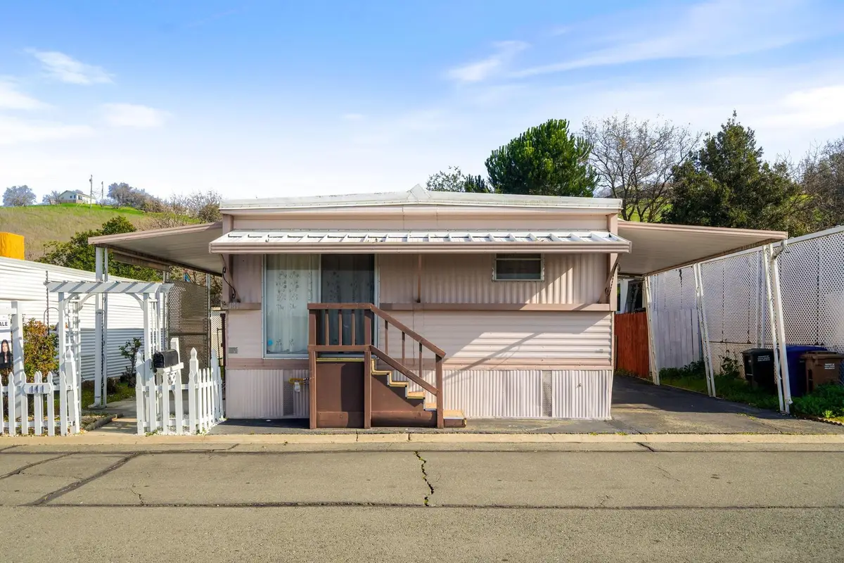 141 Scenic Dr, Concord, CA 94518 - #1