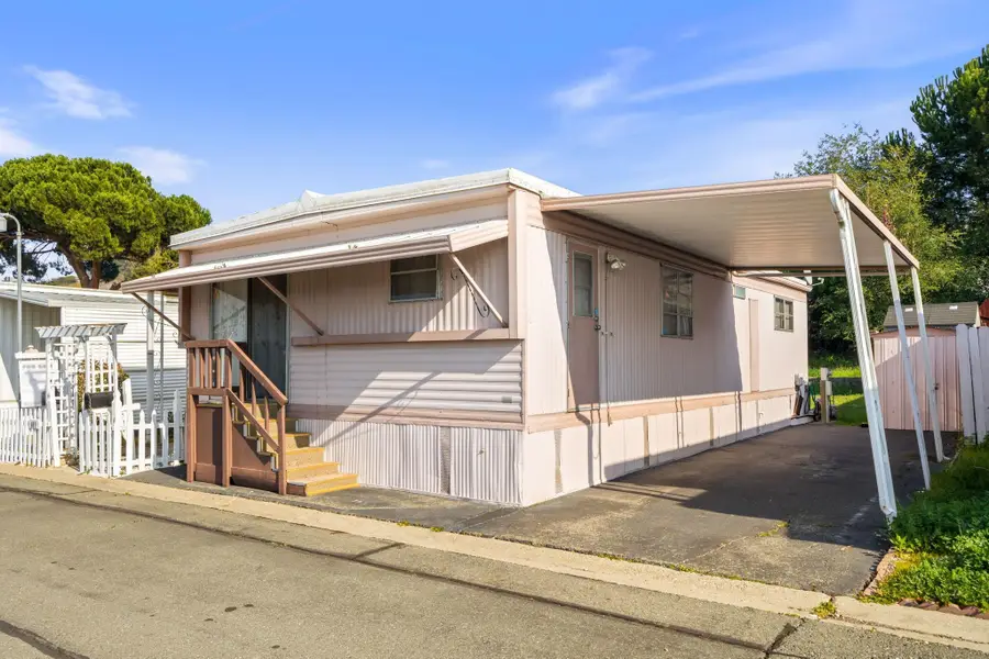 141 Scenic Dr, Concord, CA 94518 - #2