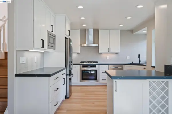 14 Heritage Oaks Rd, PLEASANT HILL, CA 94523