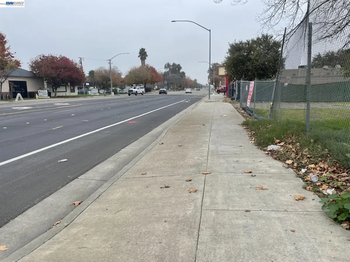 522 Grant Line Rd, Tracy, CA 95376 - #1