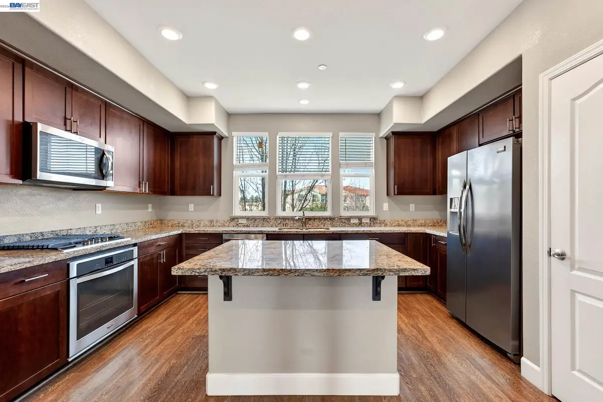 1320 Windswept Cmn  #6, Livermore, CA 94550 - #1