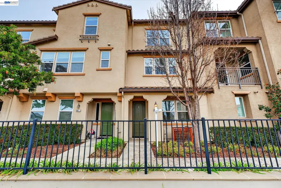 1320 Windswept Cmn  #6, Livermore, CA 94550 - #2