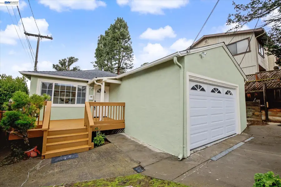1696 East Ave, Hayward, CA 94541 - #2