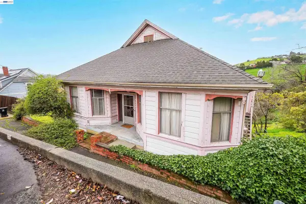 1033 2nd Ave, CROCKETT, CA 94525