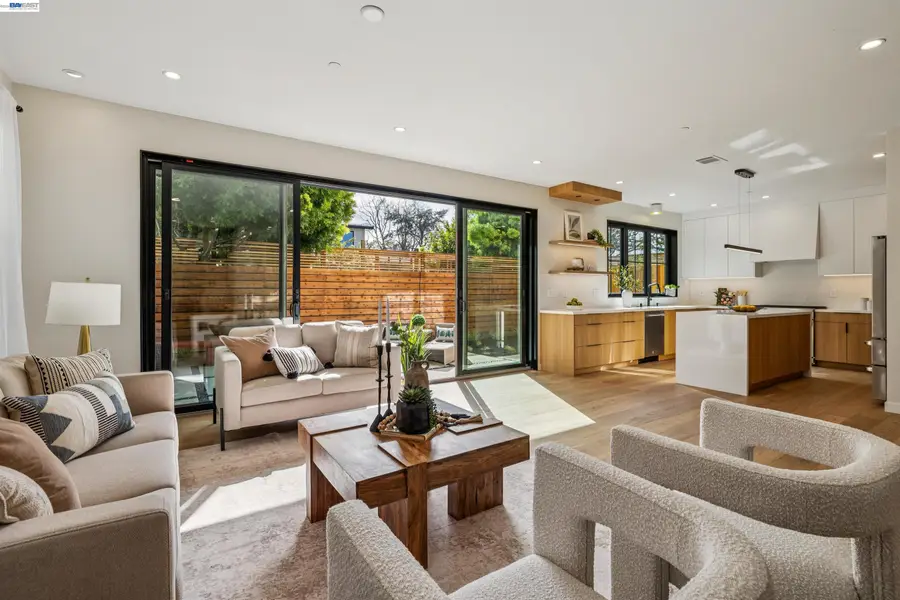 1142 Dwight, Berkeley, CA 94702 - #2