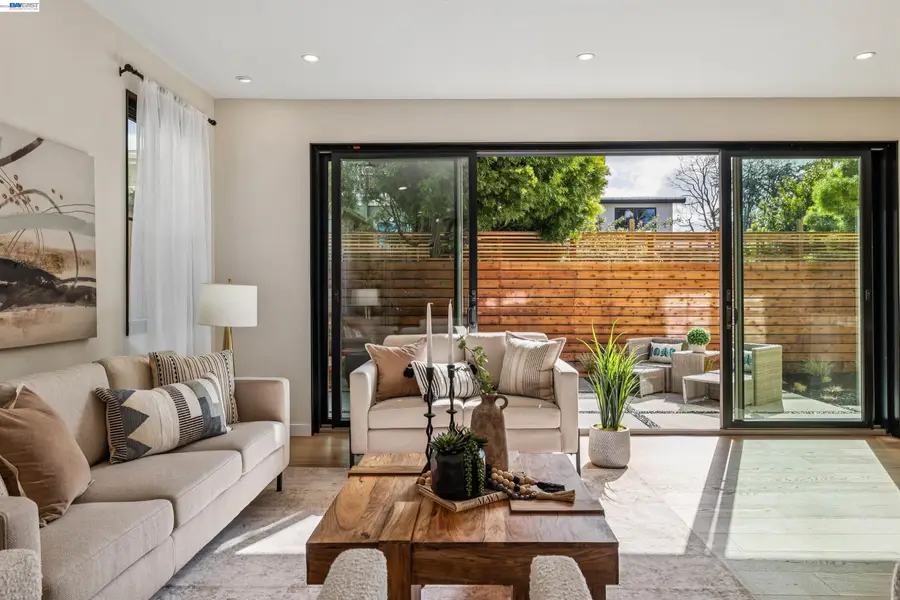 1142 Dwight, Berkeley, CA 94702 - #3