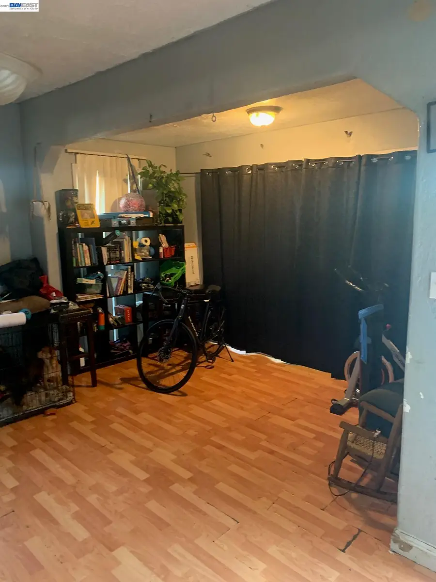 7333 Lockwood St, Oakland, CA 94621 - #2