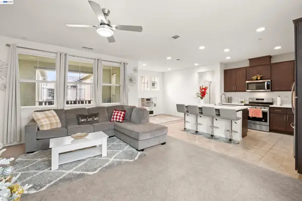 17575 Altair Way, LATHROP, CA 95330