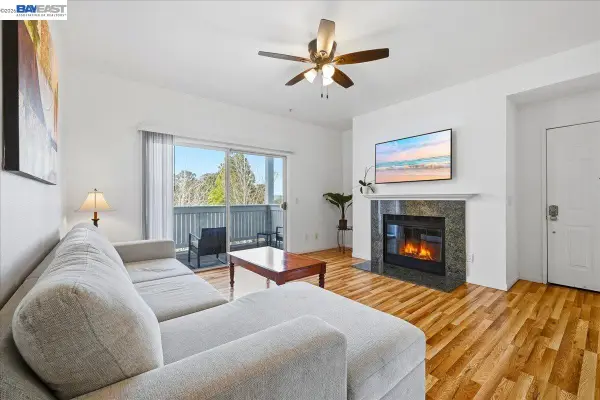 2423 Creekside Ct, HAYWARD, CA 94542