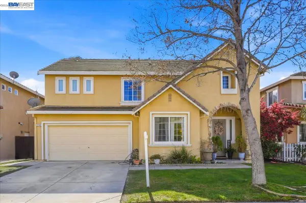 2248 Golden Leaf Ln., TRACY, CA 95377