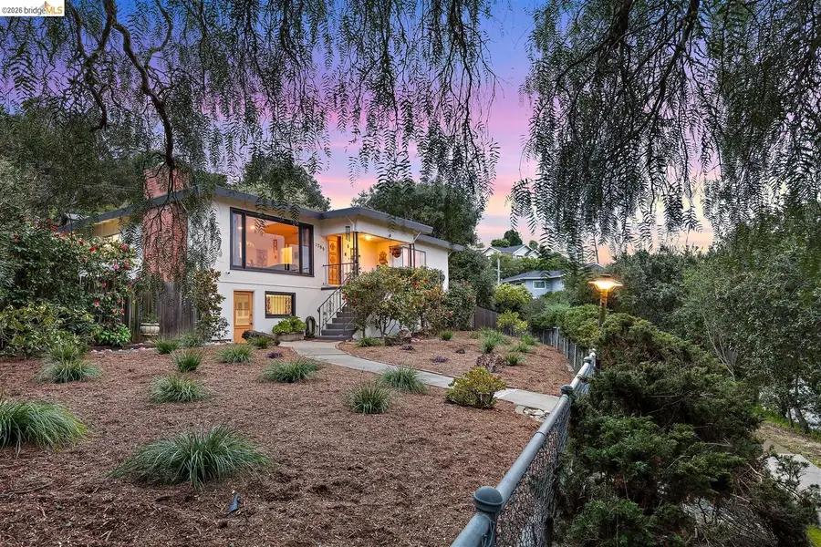 1799 Pomona St, Crockett, CA 94525 - #2