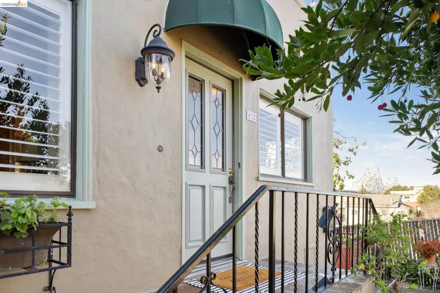 822 A St, Crockett, CA 94525 - #3