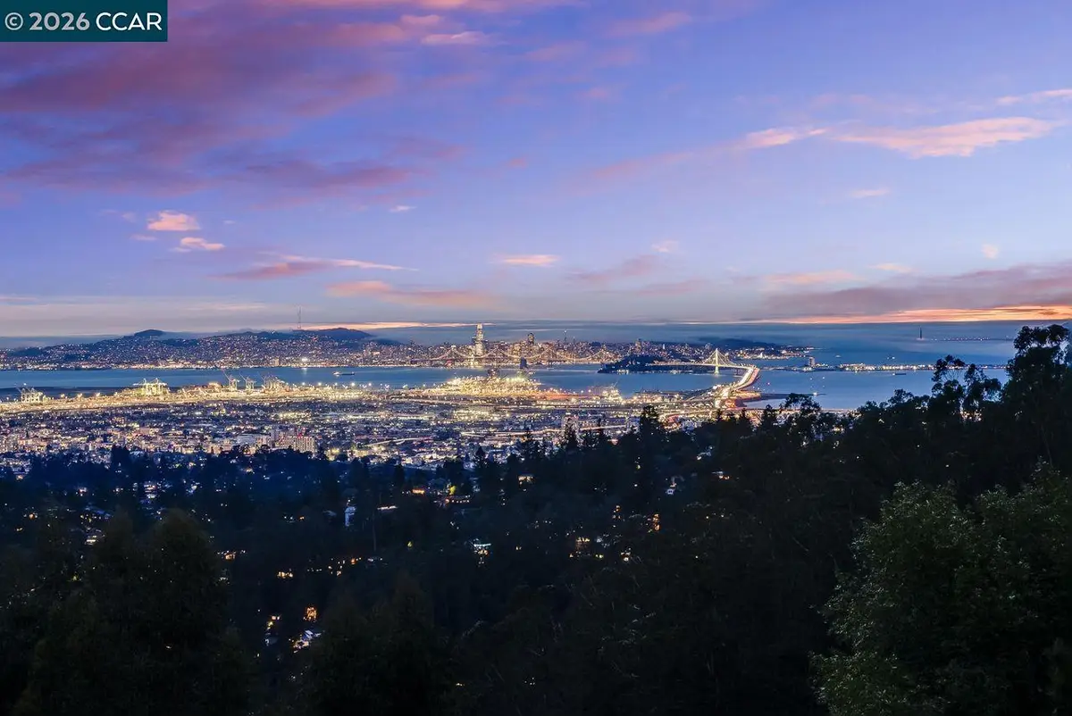 7075 Elverton Dr, Oakland, CA 94611 - #1