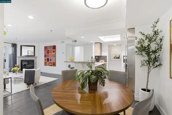 2560 Oak Rd  #122, WALNUT CREEK, CA 94597