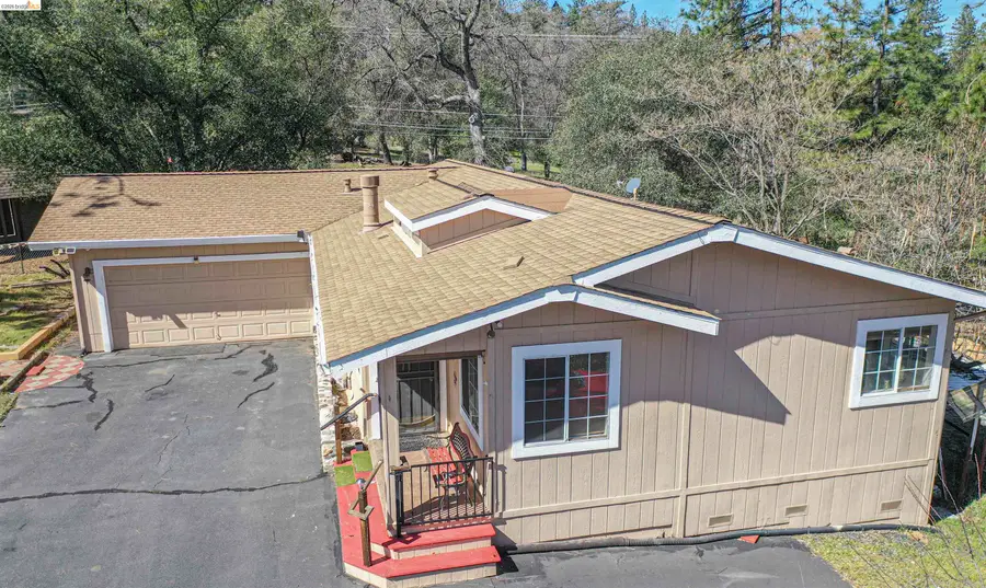 12690 Mueller Dr, Groveland, CA 95321 - #2
