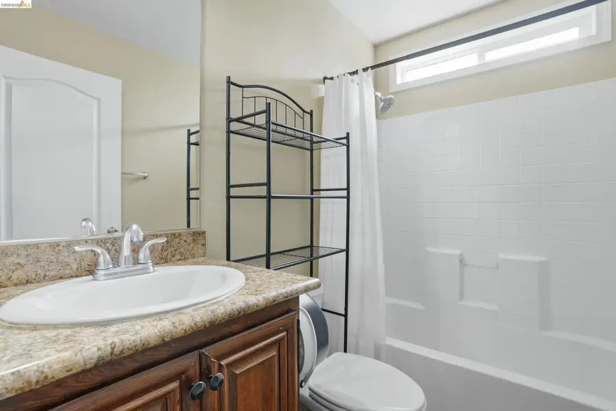 360 Grant Line Rd  #SPC 18, Tracy, CA 95376 - #2