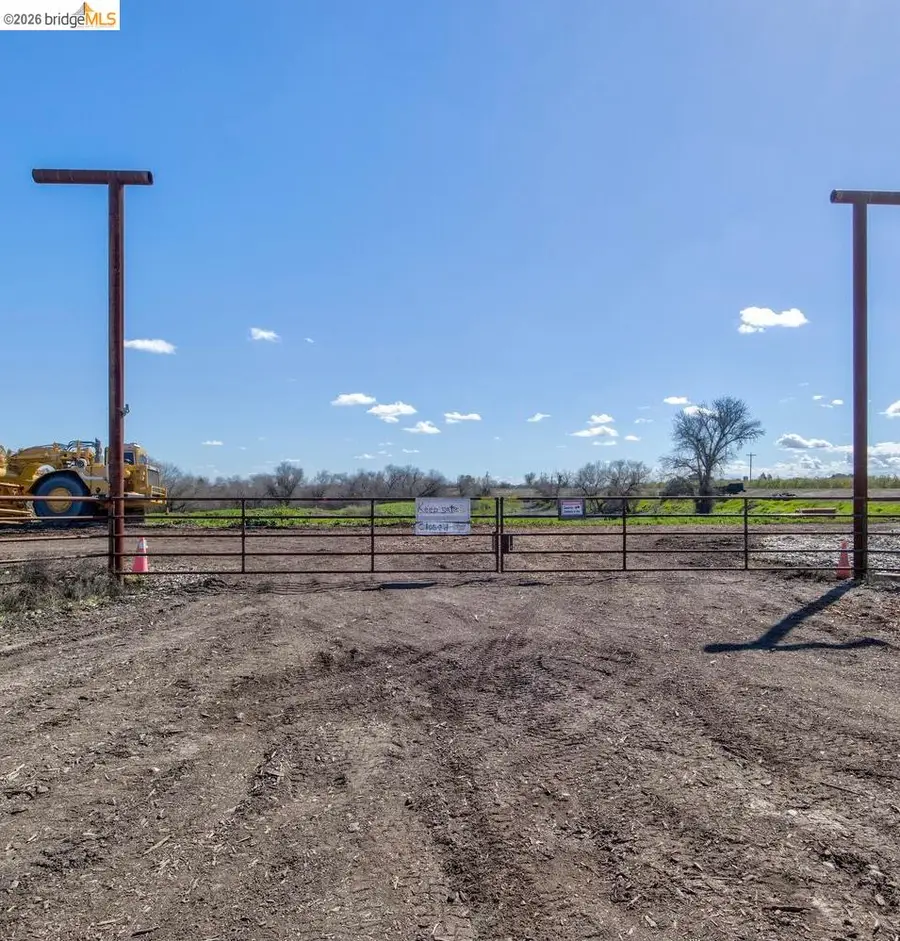 16642 Hickory Ave, Patterson, CA 95363 - #3