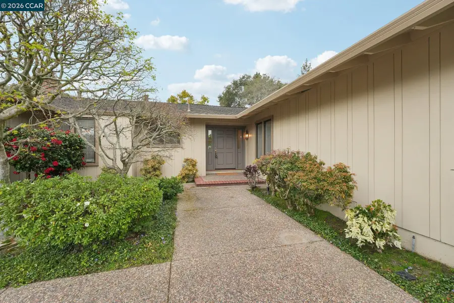 34 Sherwood Ct, Moraga, CA 94556 - #2