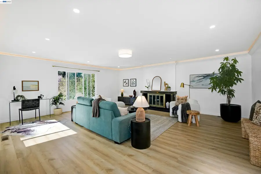 18522 Madison Ave, Castro Valley, CA 94546 - #2