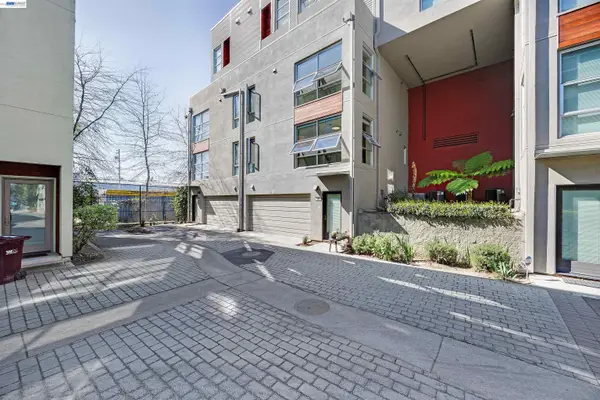 6466 Hollis St  #182, EMERYVILLE, CA 94608