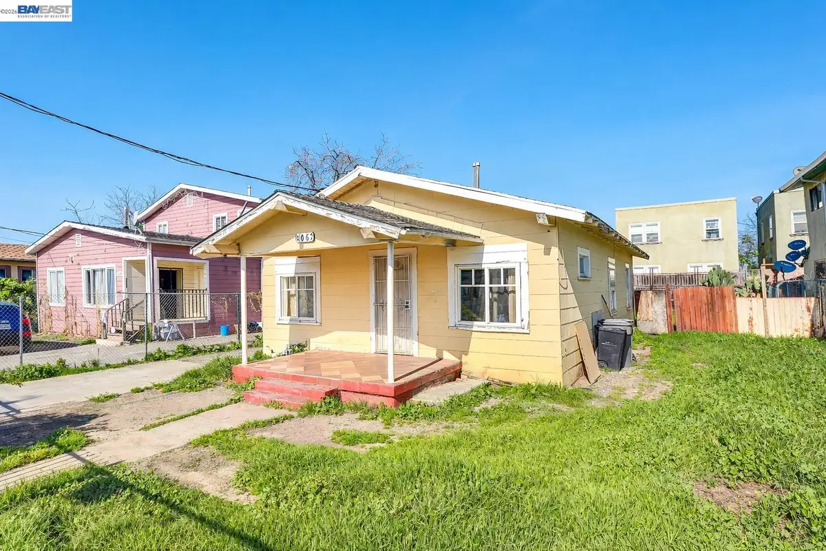 1061 71st Ave, Oakland, CA 94621 - #1
