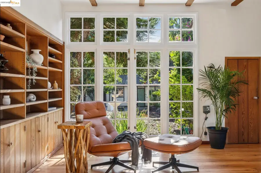 2749 17th St, Oakland, CA 94601 - #2