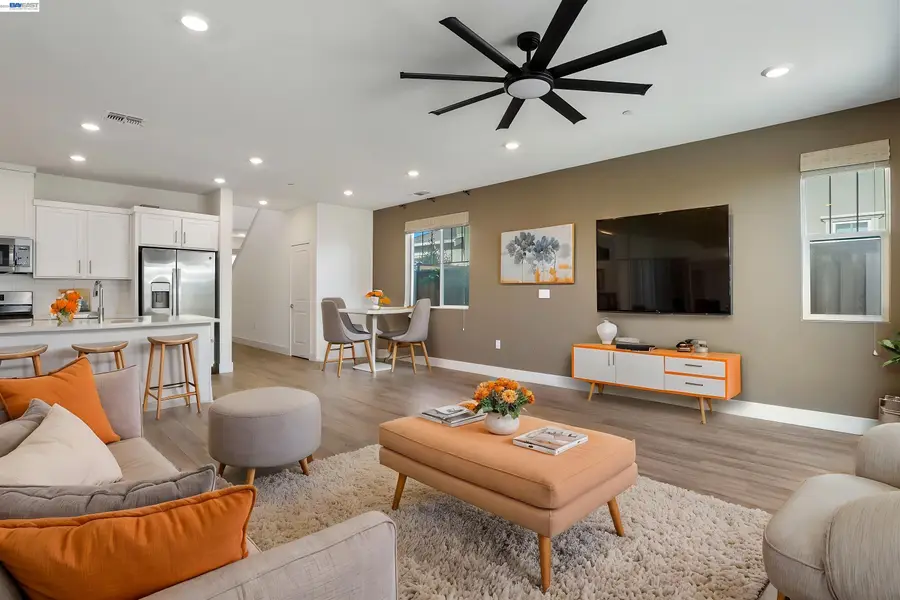 5996 Markham Dr, Tracy, CA 95377 - #2