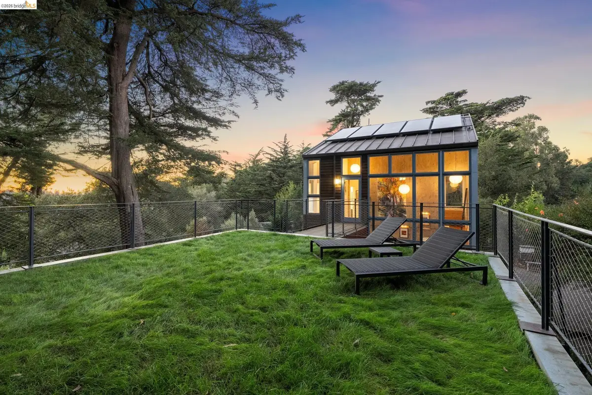 8210 Skyline Blvd, Oakland, CA 94611 - #1