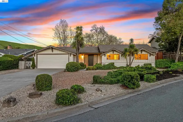 121 Ardith Dr, ORINDA, CA 94563