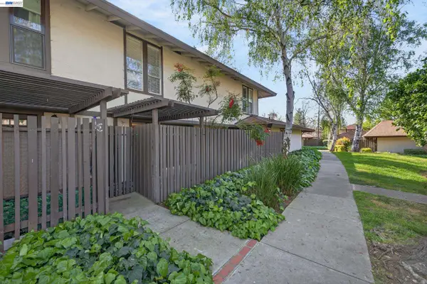 5497 Roundtree Dr  #D, CONCORD, CA 94521