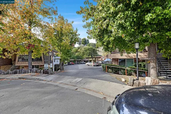 146 Ascot Ct  #2, MORAGA, CA 94556