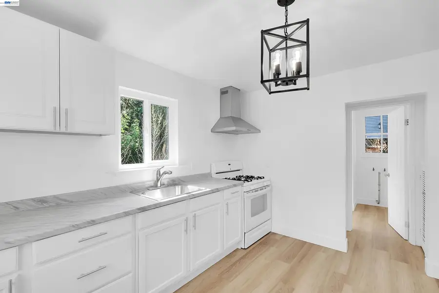 1467 Clay St, Hayward, CA 94541 - #3