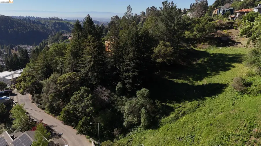 7137 Buckingham Blvd., Berkeley, CA 94705 - #3