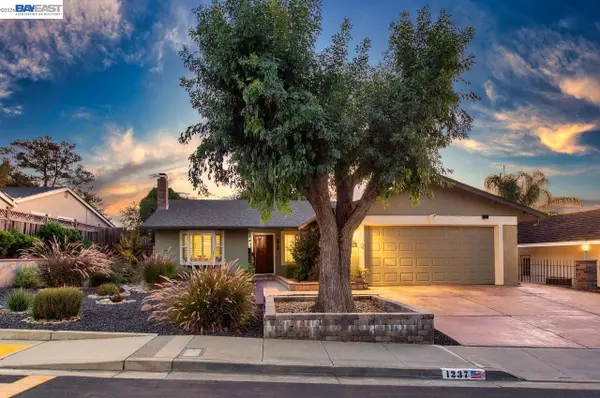 1237 Concord St, PLEASANTON, CA 94566