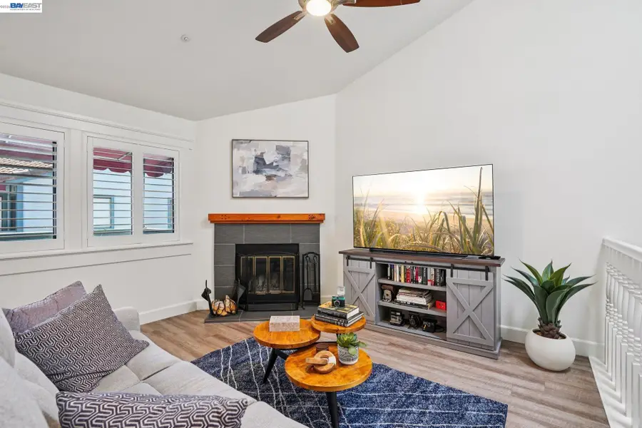 1255 Los Robles Ave  #9, Pasadena, CA 91104 - #2