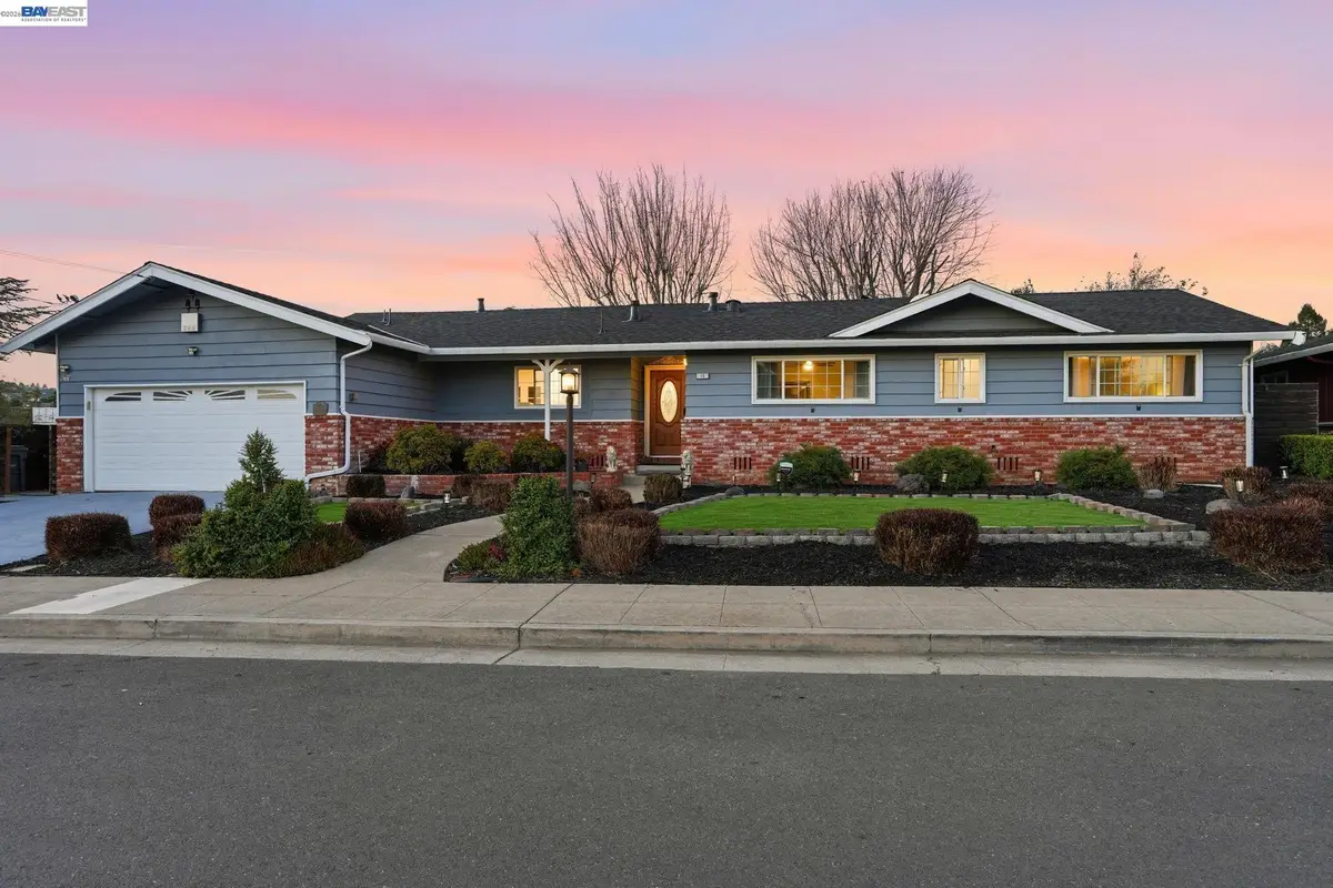 15 Sequoyah View Ct, Oakland, CA 94605 - #1