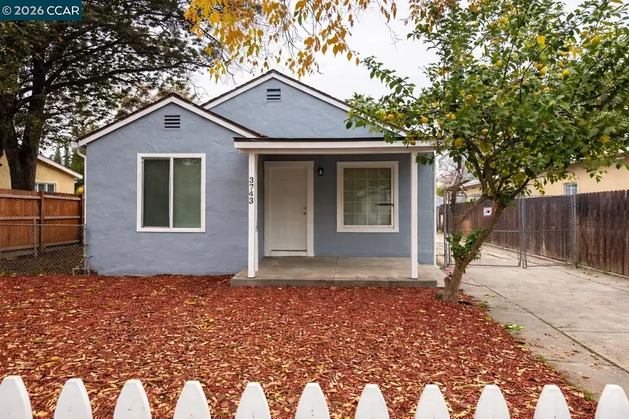 3743 23rd Ave, Sacramento, CA 95820 - #3