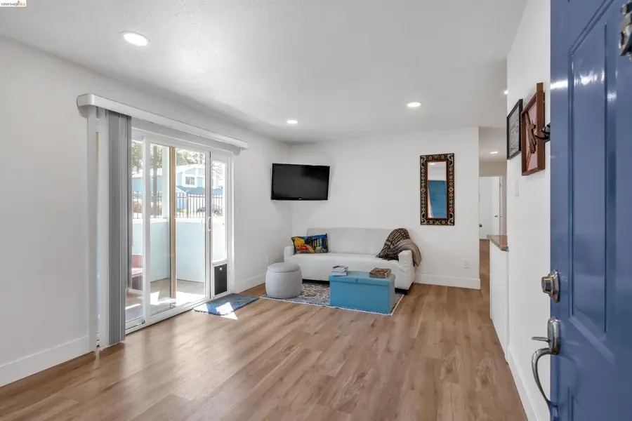 403 Lighthouse Dr, Vallejo, CA 94590 - #2