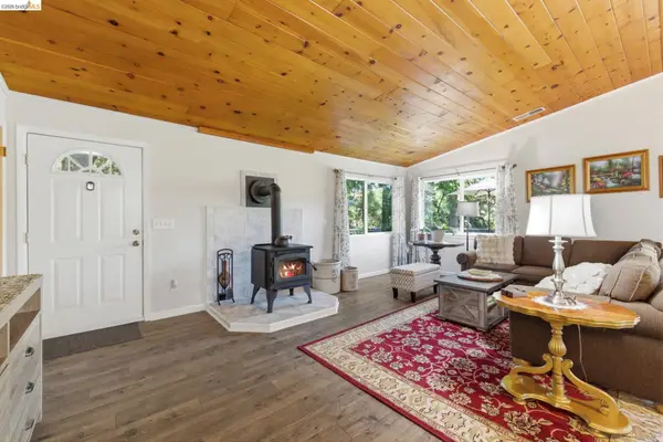 21570 Eel River Dr, SONORA, CA 95370