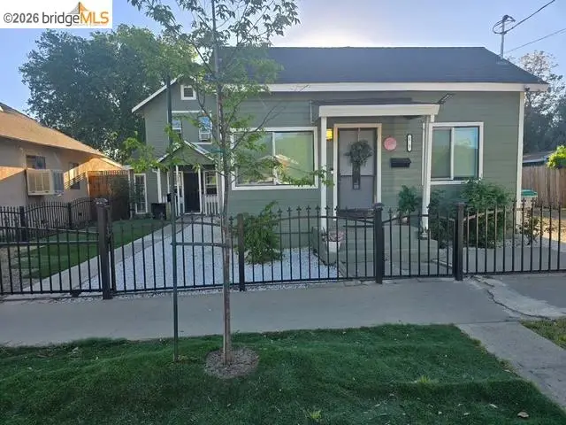 135 4th St, Woodland, CA 95695 - #1