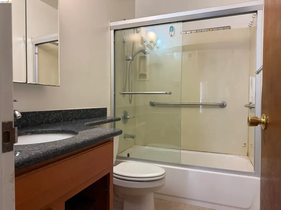 330 8Th St  #3D, Oakland, CA 94607 - #3