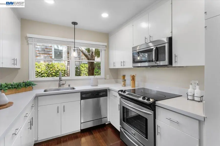 632 CENTRE COURT, Alameda, CA 94502 - #2