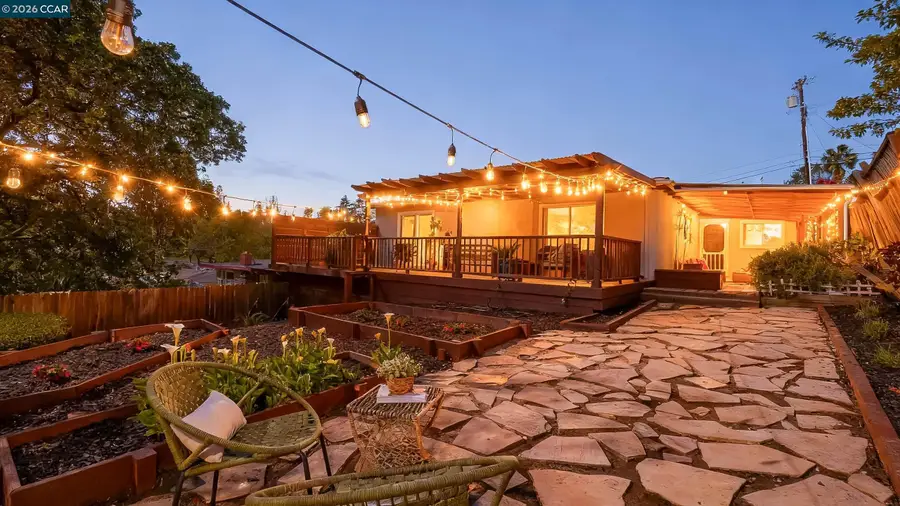 3121 Pine St, Martinez, CA 94553 - #2