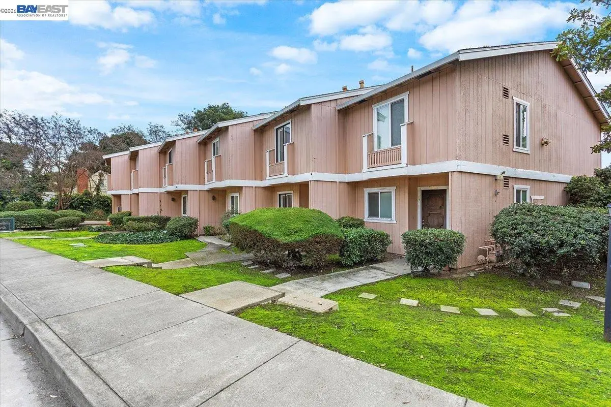 31131 Alvarado Niles Rd, Union City, CA 94587 - #1